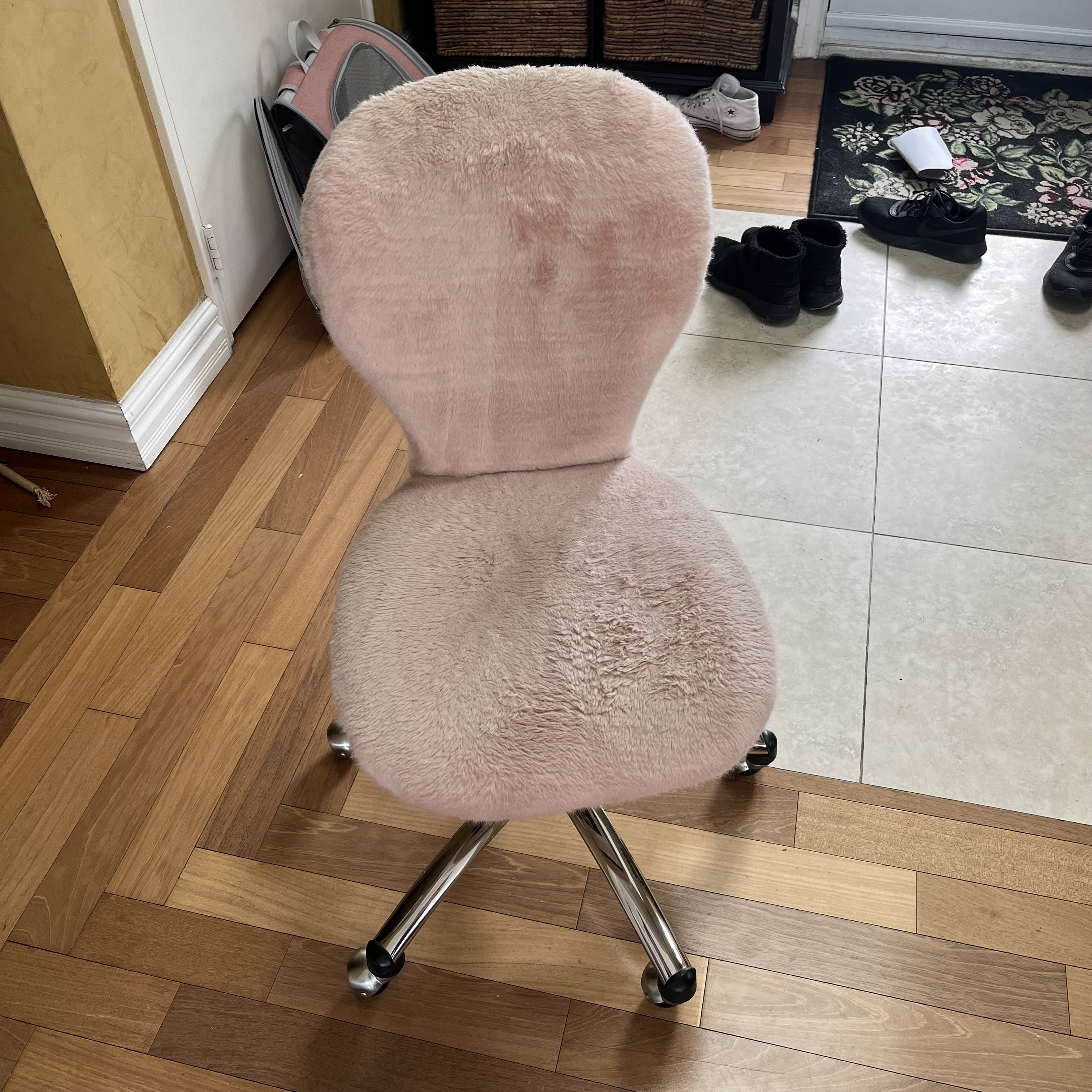 The sound of dragging a chair across the floor